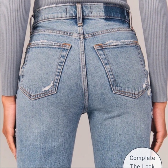 A&F 27/4s Dad Curve Love high rise Jeans Abercrombie & Fitch short the - Picture 2 of 11